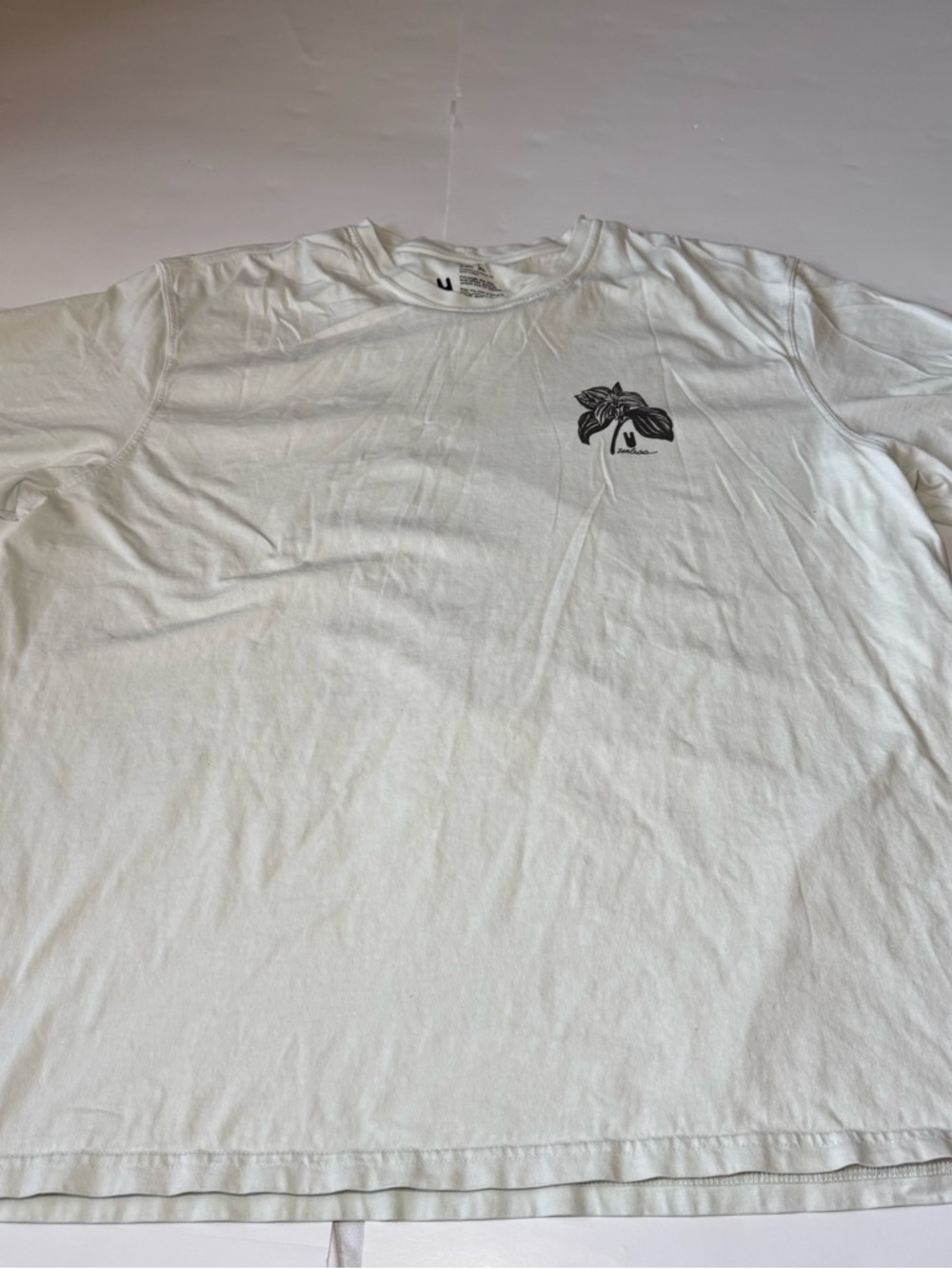Men's White Short-Sleeve Graphic Pocket-Print Tee - Picture 1 of 7